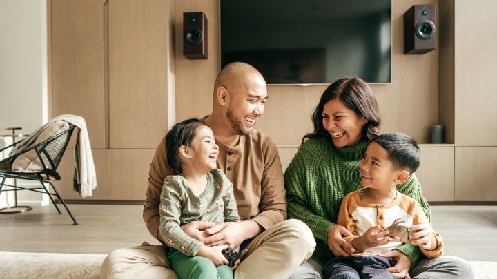 Building Flexible Immersive Home Audio Systems with UWB Spatial Ranging, Sensing and Adaptive Rendering